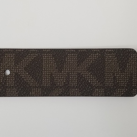 Michael Kors Logo Reversible Black/Brown Belt - Picture 4 of 6